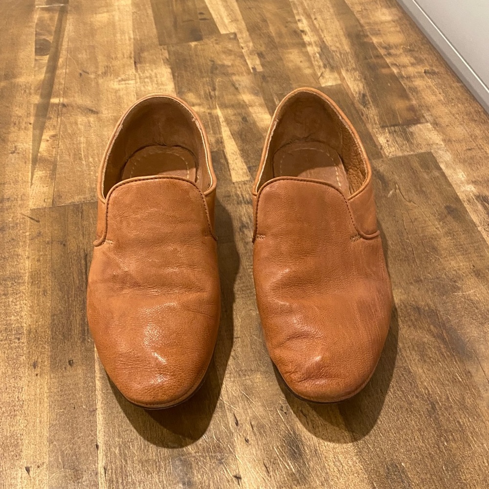 Frye leather loader
